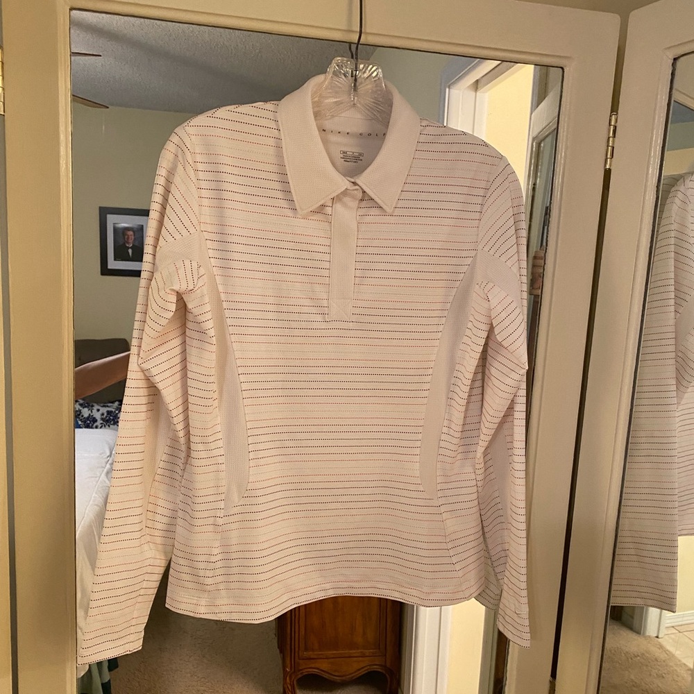 NIKE GOLF WOMENS S Small Top - Like New!